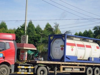 深圳?；穫}(cāng)儲(chǔ)配送服務(wù)公司 專業(yè)危險(xiǎn)品倉(cāng)庫(kù)與物流的守護(hù)者